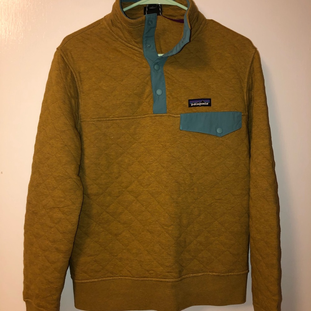 SOLD: Men’s XS Patagonia quilted fleece 💛